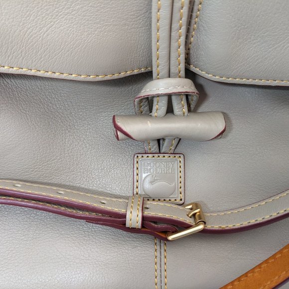 Fall Color Dooney & Bourke Florentine Med Toggle Crossbody Bag Leather  Ecru - Picture 2 of 13